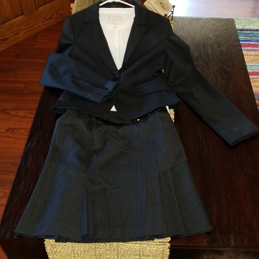 Ann Taylor Loft petite pleated pinstripe skirt